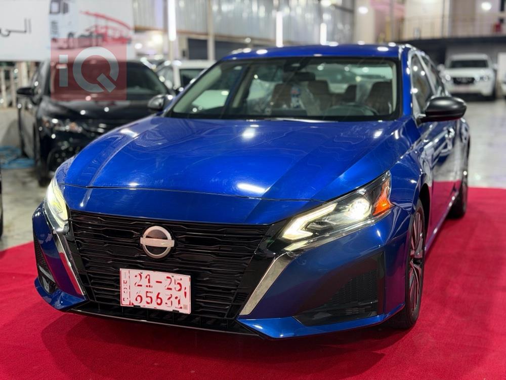 نيسان ألتيما